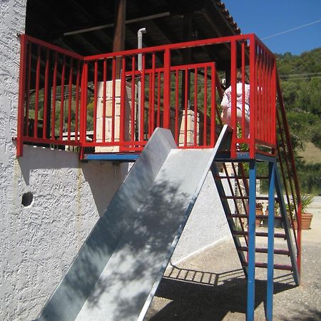 מולה קליבה Petradaki Apartments מראה חיצוני תמונה